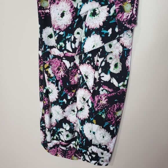 BCBG MaxAzria Small Short Sleeve Pink Floral Print Faux Wrap V-neck Dress - Picture 3 of 12